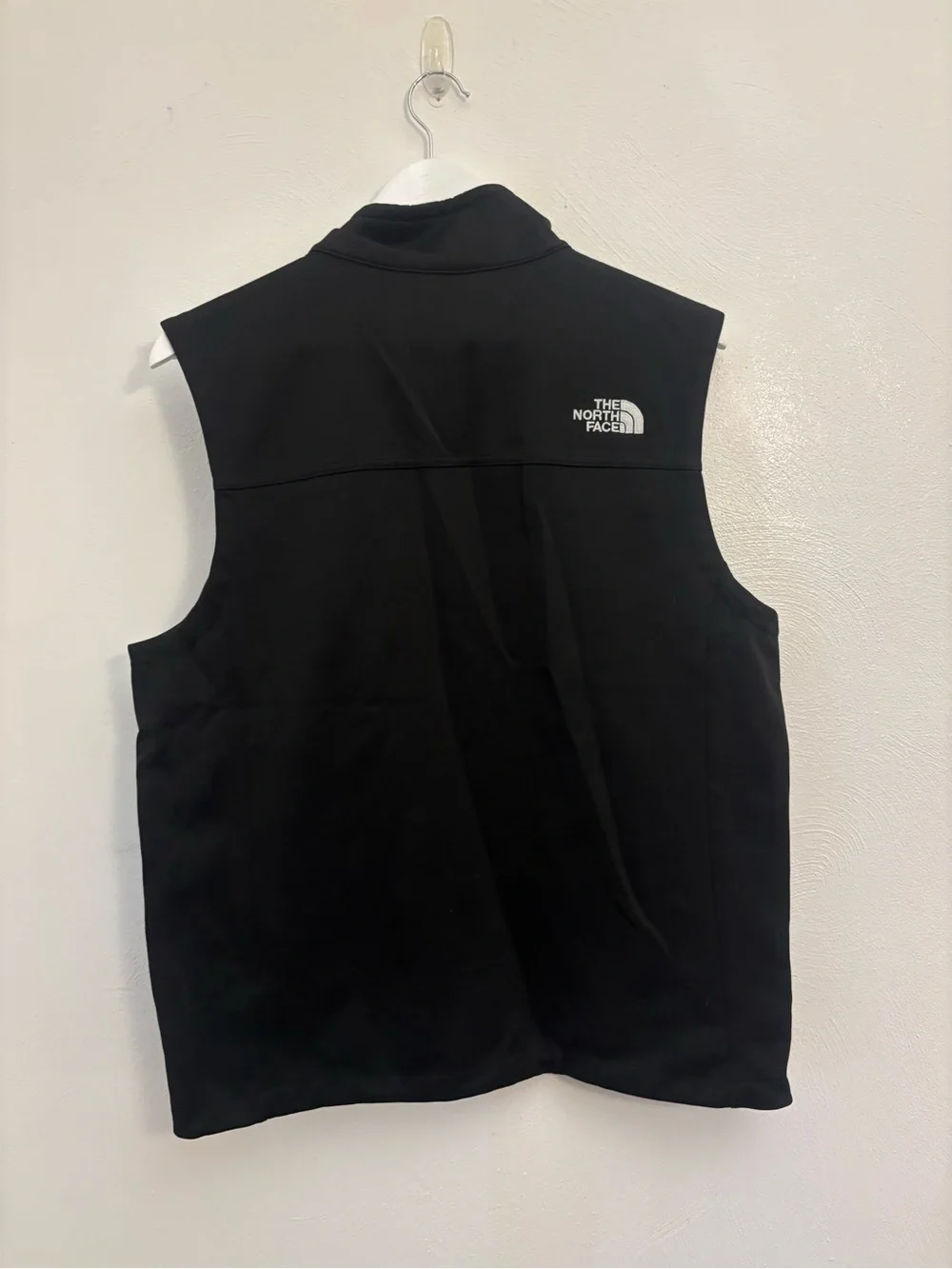 The North Face Black Men's Softshell Vest with Zip Pockets Size Medium